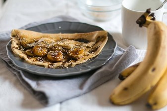 Tortilja s maslacem od kikirikija, bananom i čokoladom